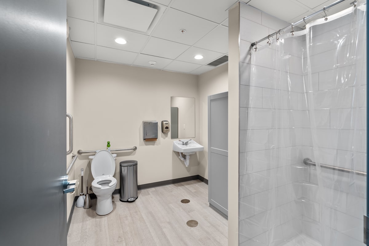 A7_00007_1865-S-Clinton(interior,chiro)_lwrz-min