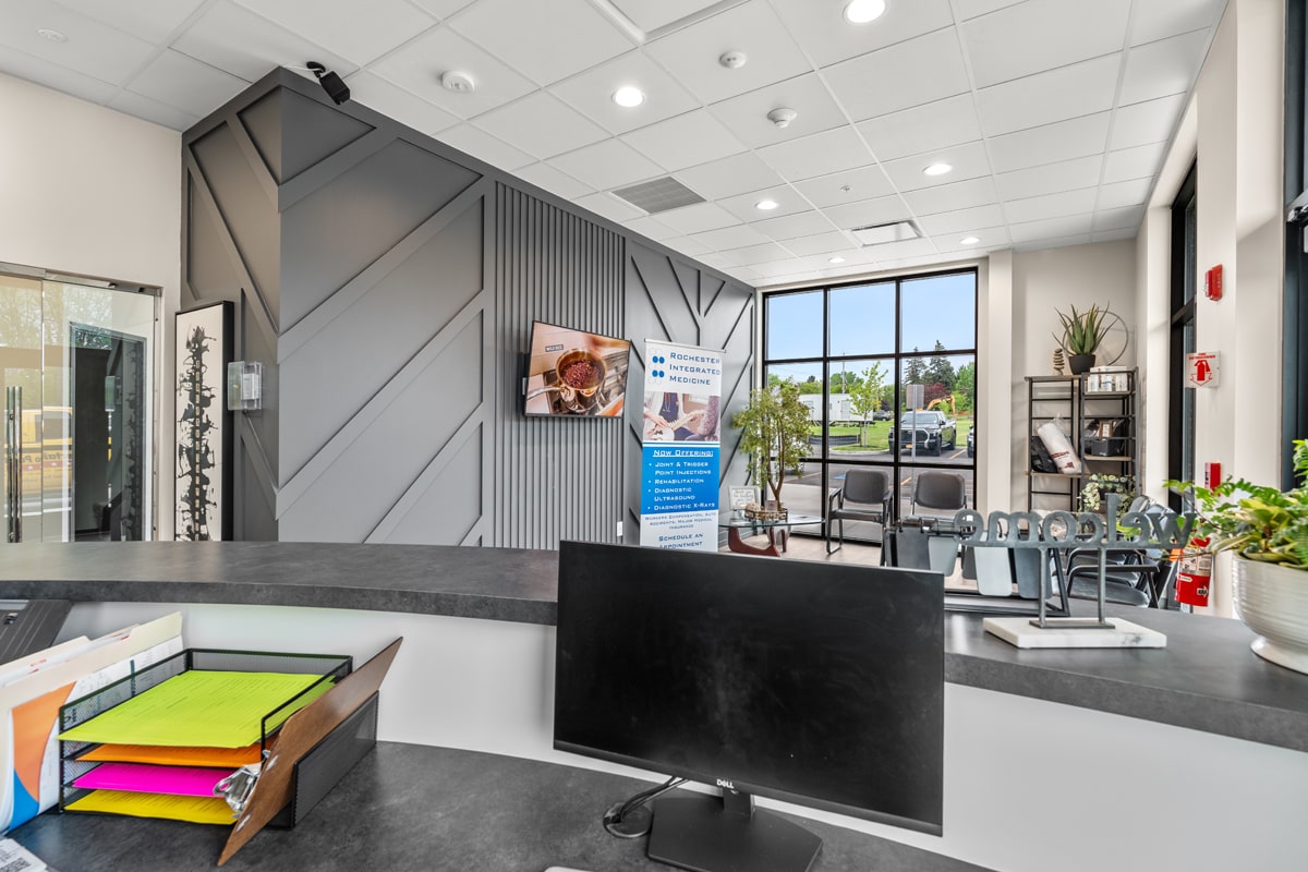 A7_00032_1865-S-Clinton(interior,chiro)_lwrz-min