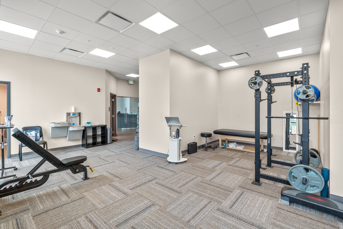 A7_00059_1865-S-Clinton(interior,chiro)_lwrz-min