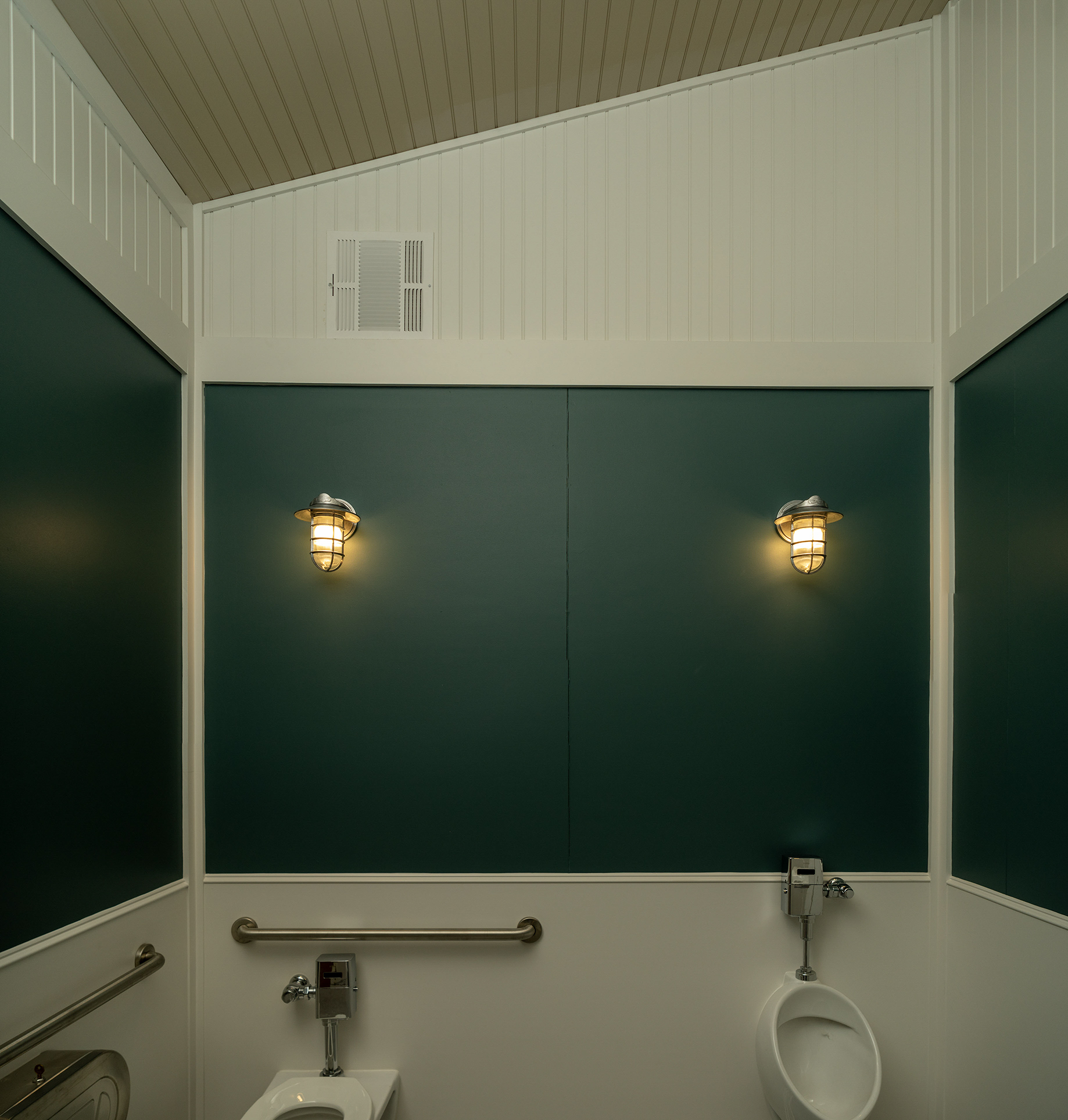 Fairport-Public-Bathrooms014